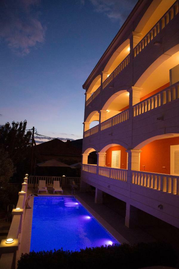 Villa Apartments Art Trogir Exterior photo